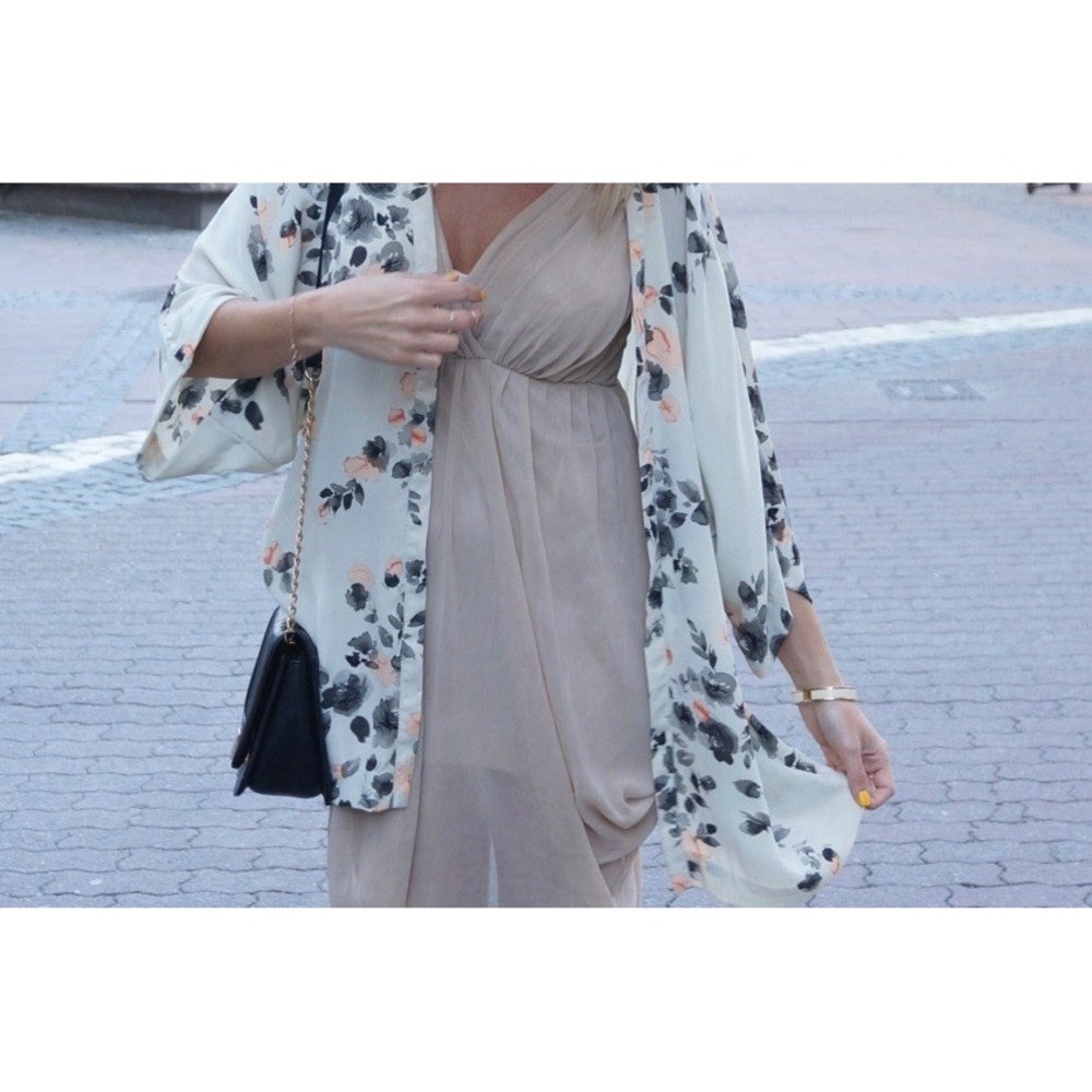 Lindex Kimono Jacket M/L Floral Open Front Layering Piece Boho Festival Feminine